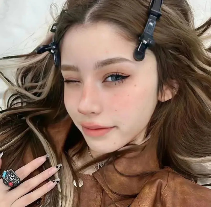 送外卖被逼婚,捡个女神当老婆