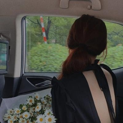 塞琳和朱莉出航记